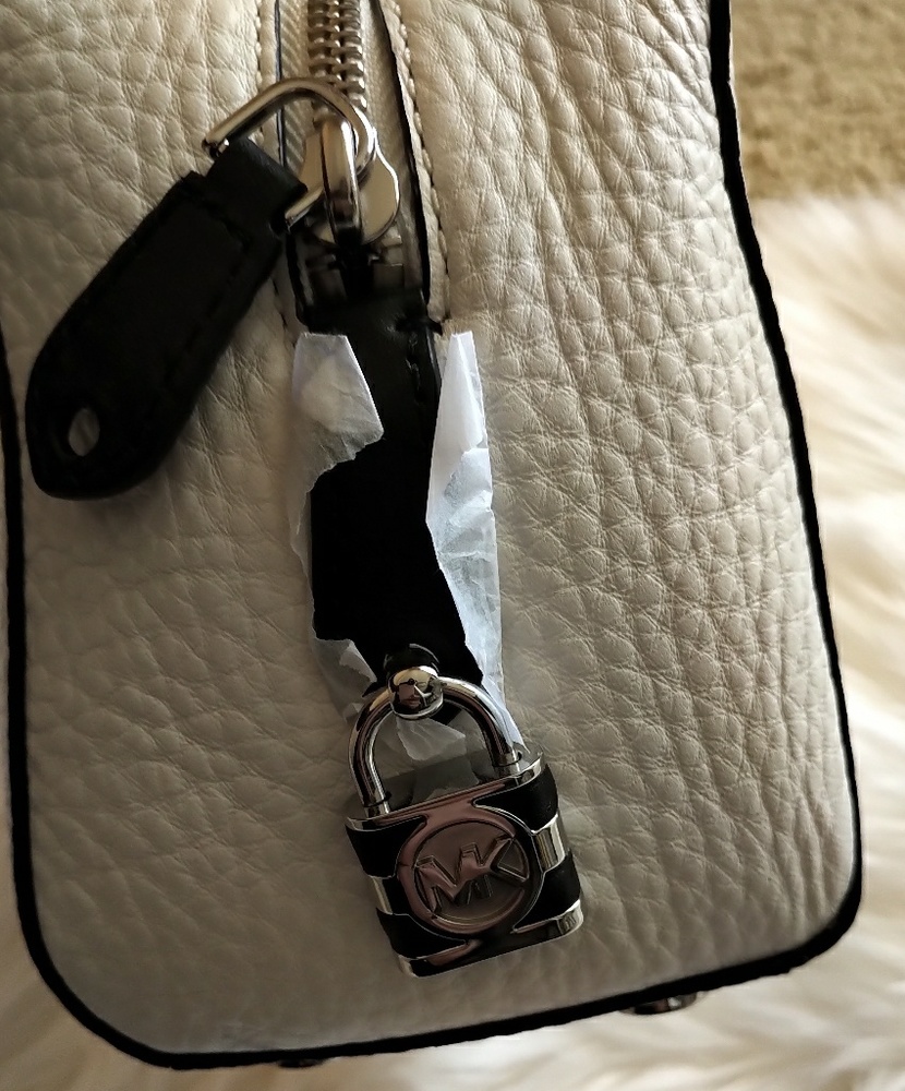 *SOLD* Michael Kors Extra Small Kirby Satchel - Picture 4 of 8
